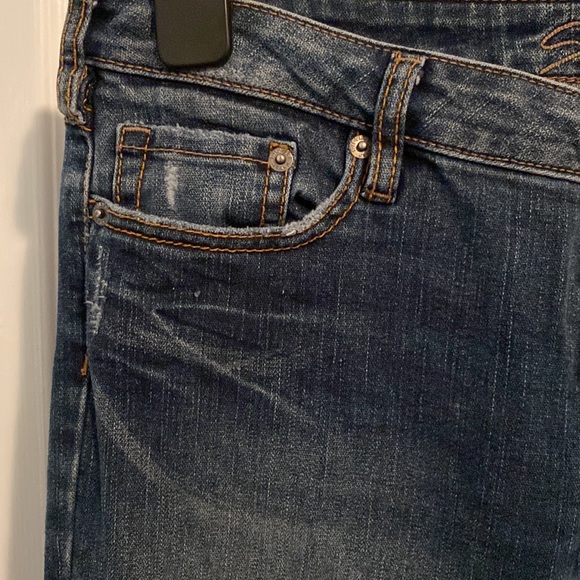 Silver Jeans Petite Size 32 Distressed Flare jeans - Picture 13 of 14